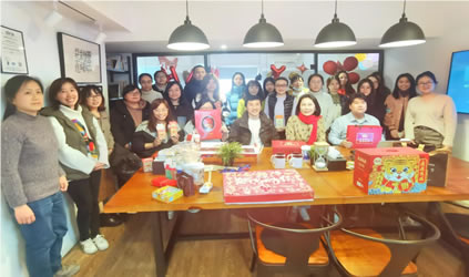 唐能翻译公司圆满举办2022年迎新年会
